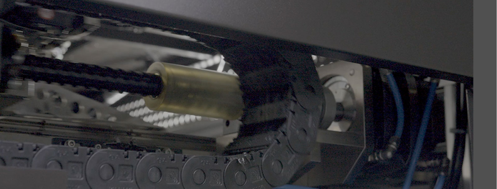 大尺寸復(fù)雜結(jié)構(gòu)件表面成型更細(xì)膩